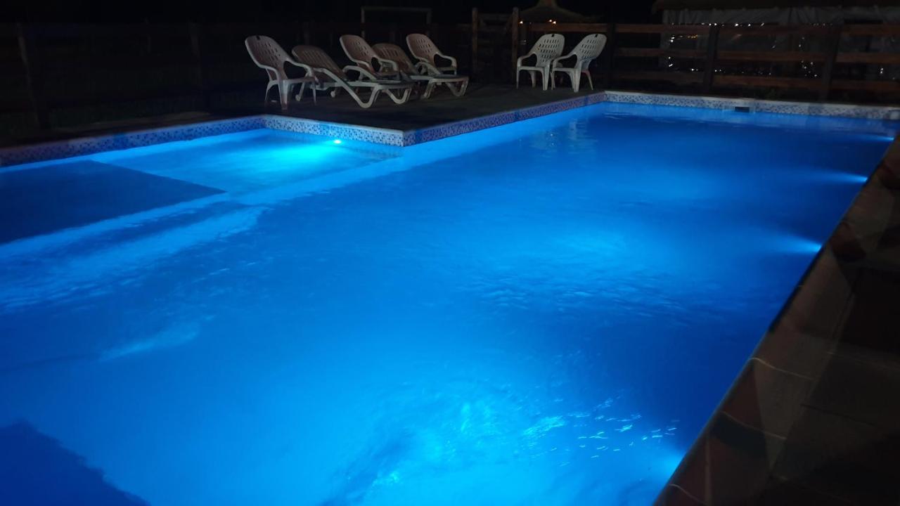 Complejo Manto De Estrellas Apartment Colon  Exterior photo